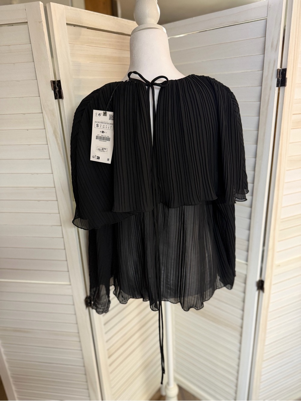 NWT Zara Black Pleated Sheer Ruffle Blouse Sz S LIGHT AIRY